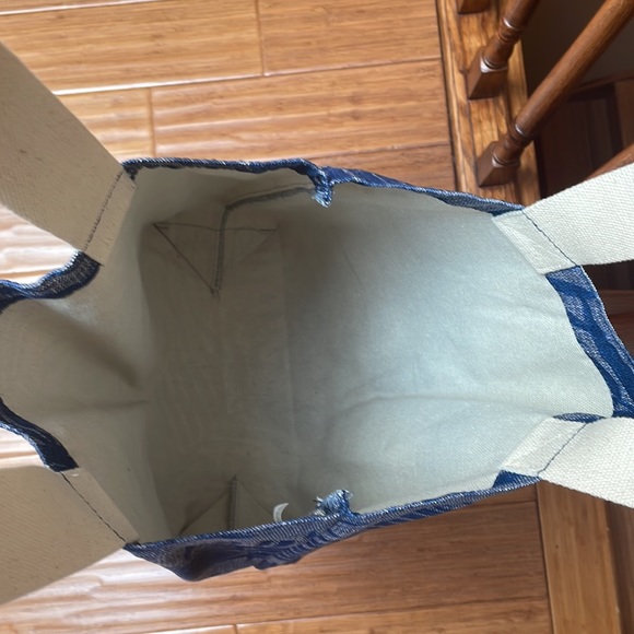 Tommy Bahama cloth carry bag, new - Picture 3 of 3